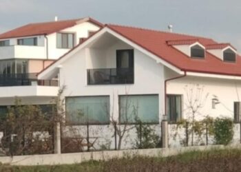 AK Partili vekilin boğaza nazır kaçak villası yasallaştı