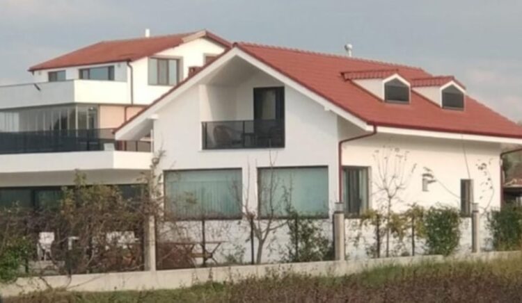 AK Partili vekilin boğaza nazır kaçak villası yasallaştı 1 AK Partili vekilin boğaza nazır kaçak villası yasallaştı