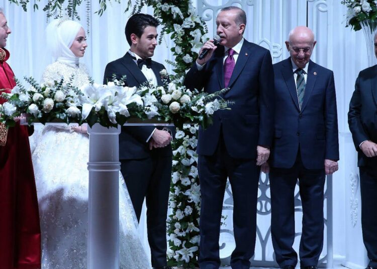 Rabia Naz'ın ölümüyle anılıyordu: Nurettin Canikli'nin oğlu Cumhurbaşkanlığı'na atandı 1 Rabia Naz’ın ölümüyle anılıyordu: Nurettin Canikli’nin oğlu Cumhurbaşkanlığı’na atandı