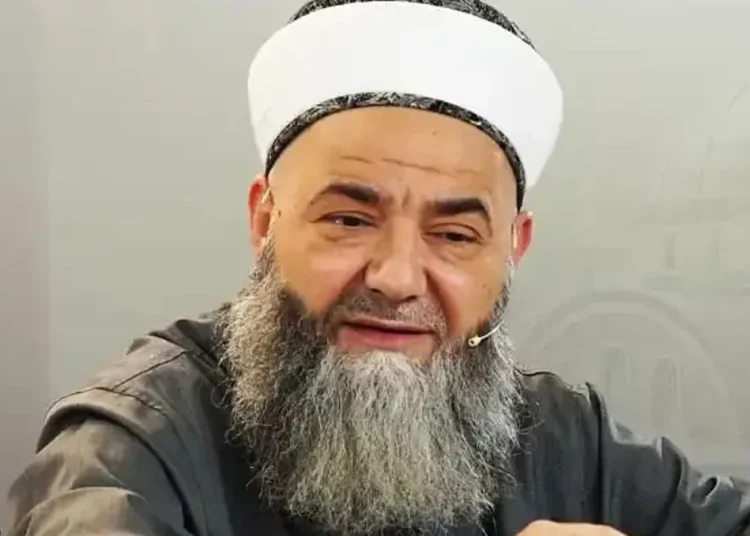 Cübbeli Ahmet çeyrek milyon dolarlık saat iddiasını yalanlamadı, hakaret etti 1 Cübbeli Ahmet: Mermilerinizi boşa harcamayın, iç ve dış savaş ihtimali var!