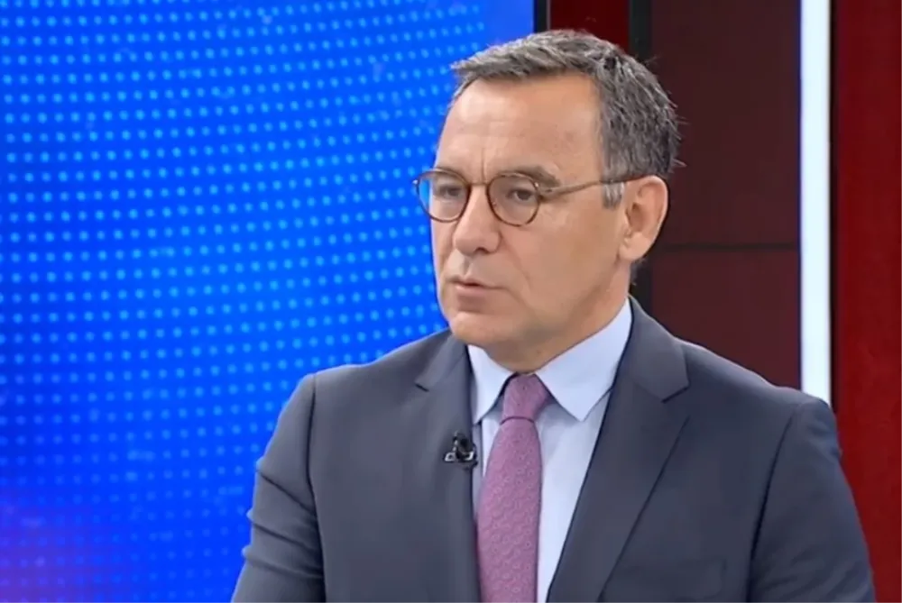 Sözcü yazarı Zeyrek: Bu çapta stratejik bir eylemi ancak istihbarat servisleri planlayabilir 2 Sözcü yazarı Zeyrek: Bu çapta stratejik bir eylemi ancak istihbarat servisleri planlayabilir