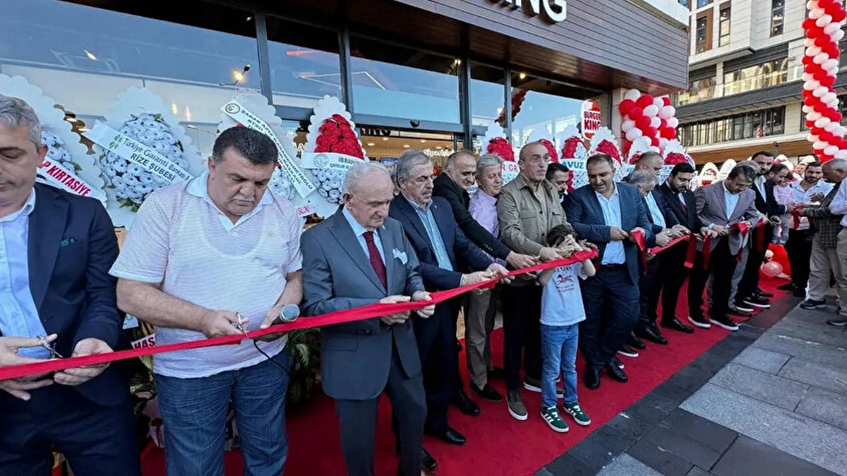 Sadece kurdele kesmemişler: Burger King, Rize Belediyesi’nin su faturasında 2 Sadece kurdele kesmemişler: Burger King, Rize Belediyesi’nin su faturasında