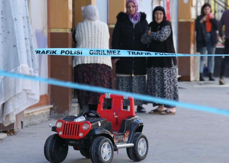 Düğün salonuna silahlı saldırı: 6 yaşındaki çocuk öldü 1 Düğün salonuna silahlı saldırı: 6 yaşındaki çocuk öldü