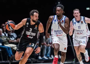 Anadolu Efes, Bologna’yı evinde yıktı: 76-67
