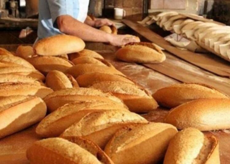 Un fiyatları arttı, ekmek 15 lira olma yolunda 1 Un fiyatları arttı, ekmek 15 lira olma yolunda