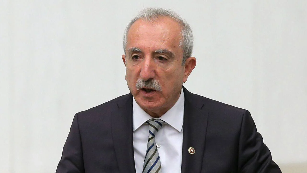 AK Partili isimlerden Esenyurt Belediye Başkanı’nın gözaltına alınması yorumu: Zamanlama manidar!