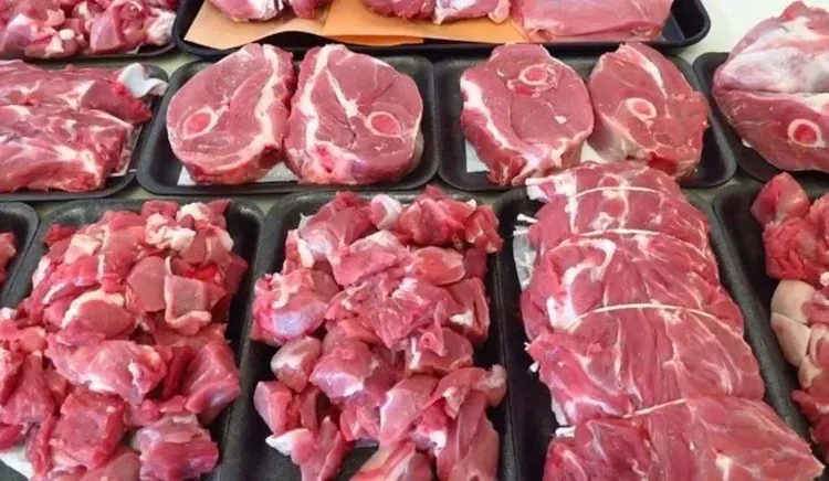 Et alabilmek her gün daha da zorlaşıyor! Zam sonrası yeni fiyat listesi 1 Et alabilmek her gün daha da zorlaşıyor! Zam sonrası yeni fiyat listesi