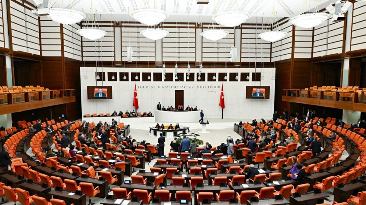 'Etki Ajanlığı' yasasıyla herkes ‘casus’ sayılabilecek 2 'Etki Ajanlığı' yasasıyla herkes ‘casus’ sayılabilecek