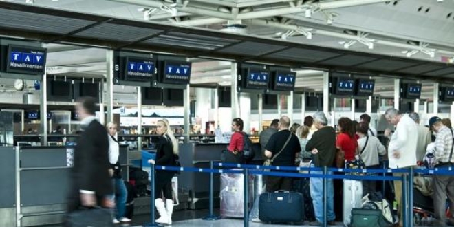 Geçen yıl 715 bin kişi Türkiye’yi terk etti! Bunun 423 bini yabancı uyruklu 1 Geçen yıl 715 bin kişi Türkiye’yi terk etti! Bunun 423 bini yabancı uyruklu