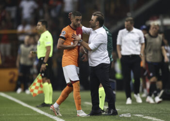 Okan Buruk üzerini çizdi: Yıldız oyuncu takım arıyor