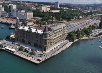 Haydarpaşa ve Sirkeci garlarındaki kiracılara ‘7 gün içinde boşaltın’ tebligatı