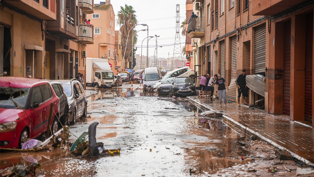 Sel suları insanları da araçları da alıp götürdü: 72 ölü 3 Sel suları insanları da araçları da alıp götürdü: 72 ölü