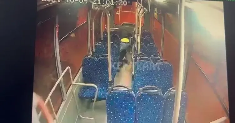 Yolcu midibüsünde husumetlisinin boğazını kesti 5 Yolcu midibüsünde husumetlisinin boğazını kesti