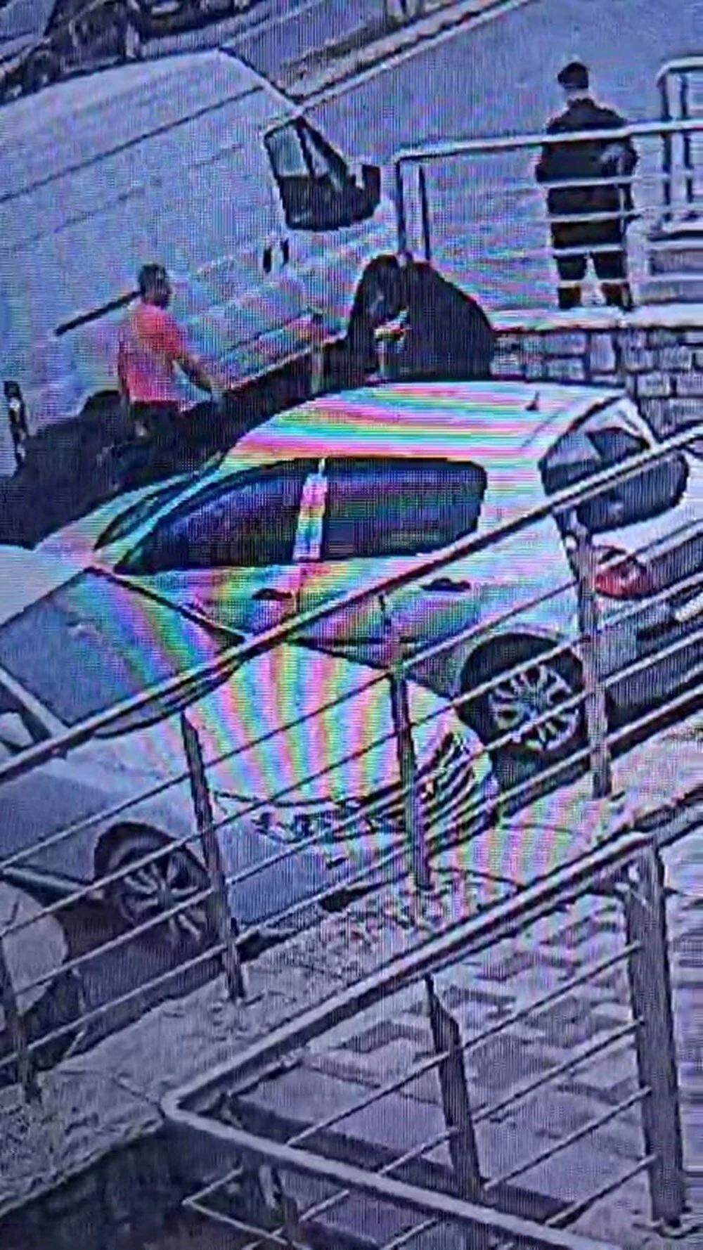 Yabancı uyruklu 17 yaşındaki saldırgan, Kayaşehir'de bıçakla önüne gelene saldırdı: 3 yaralı 2 Yabancı uyruklu 17 yaşındaki saldırgan, Kayaşehir'de bıçakla önüne gelene saldırdı: 3 yaralı