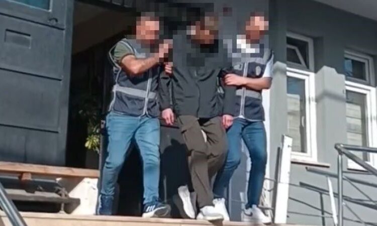 Önüne gelene bıçakla saldıran yabancı uyruklu: Bilgisayar oyununun etkisinde kaldım! 1 Önüne gelene bıçakla saldıran yabancı uyruklu: Bilgisayar oyununun etkisinde kaldım!