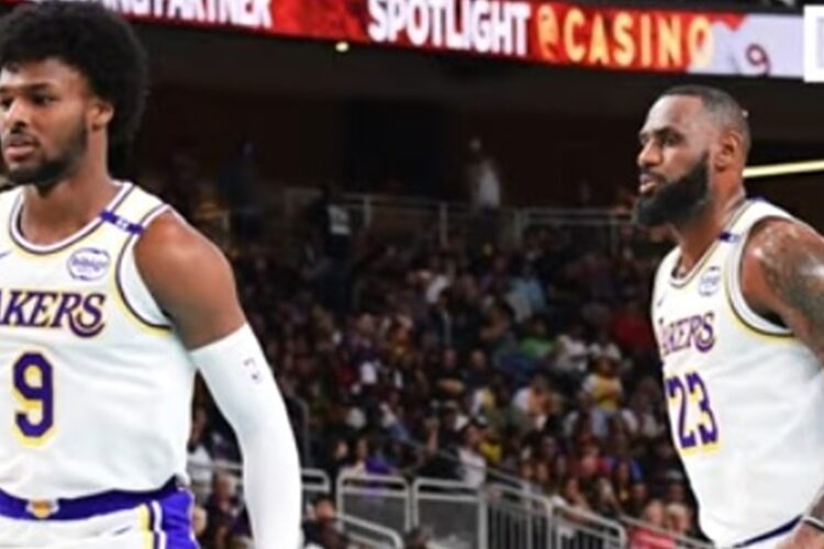 NBA tarihinde bir ilk: LeBron James, oğlu ile aynı takımda oynadı