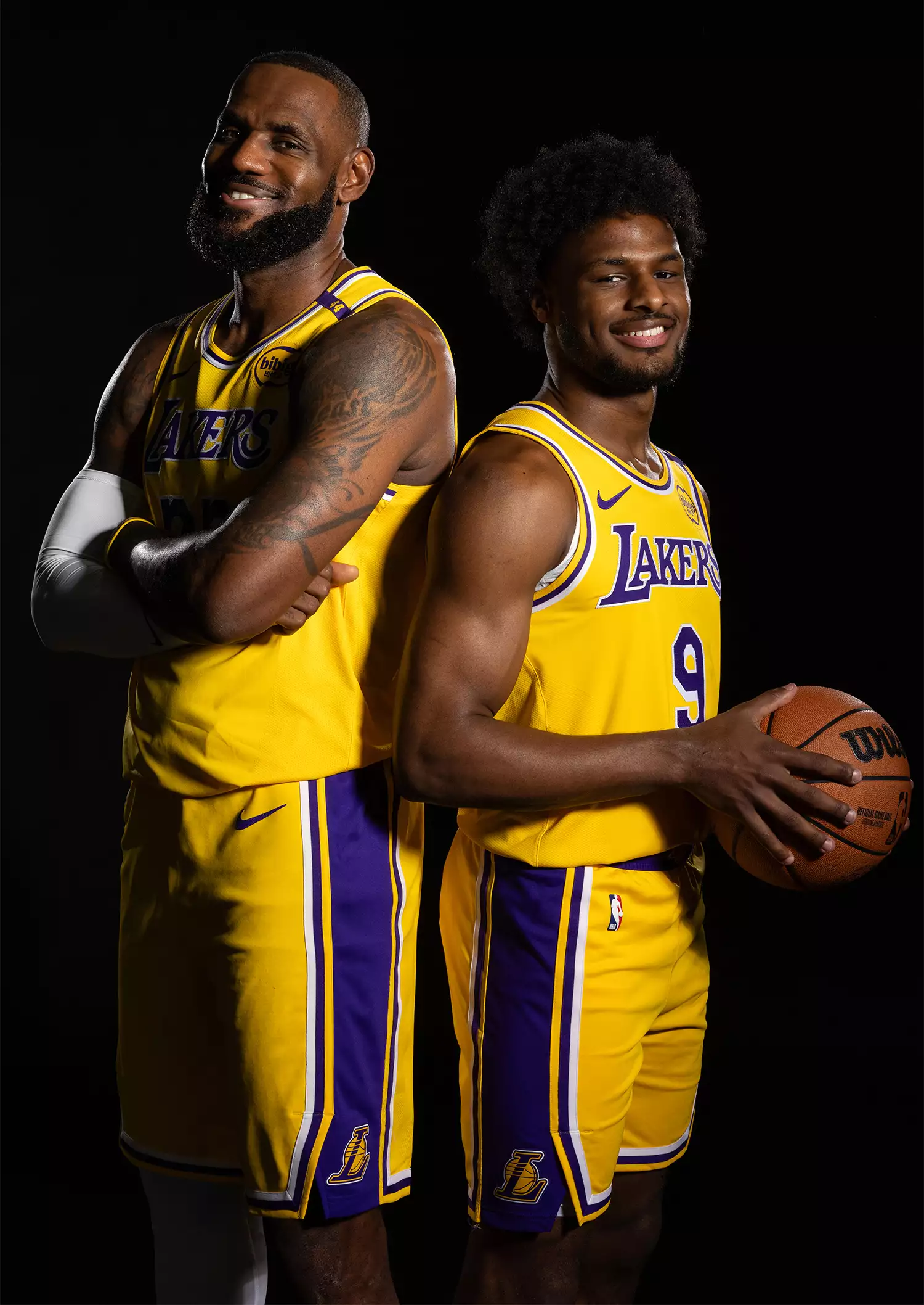 NBA tarihinde bir ilk: LeBron James, oğlu ile aynı takımda oynadı