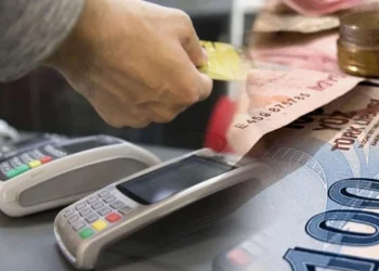 Kart limiti 100 bin TL’nin üzerinde olanlar akın edince bankalardan ‘düşürmeyin’ mesajı