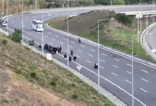 Eyüpsultan'da trafiği tehlikeye sokan motosikletlilere 251 bin lira ceza 6 Eyüpsultan'da trafiği tehlikeye sokan motosikletlilere 251 bin lira ceza