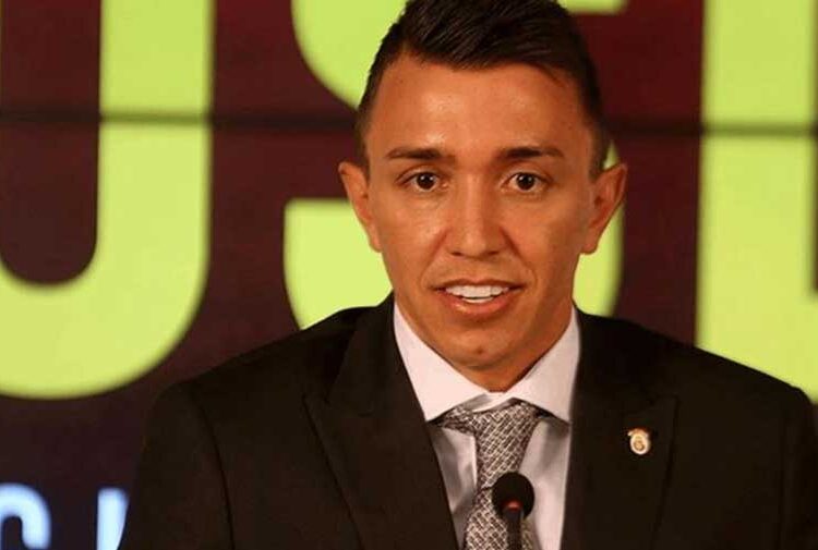 Galatasaray kalecisi Muslera kulüp satın aldı