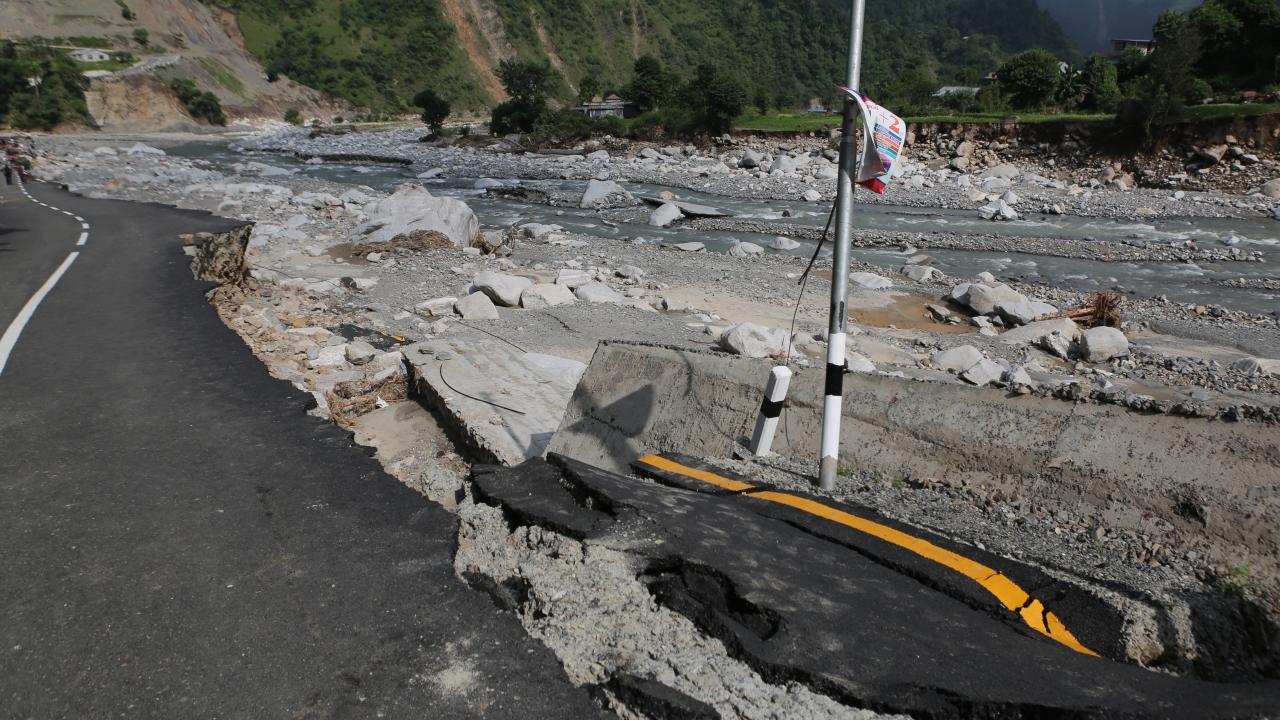 Nepal’de sel ve heyelanlarda ölenlerin sayısı 241’e yükseldi