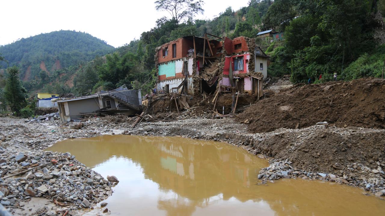 Nepal’de sel ve heyelanlarda ölenlerin sayısı 241’e yükseldi