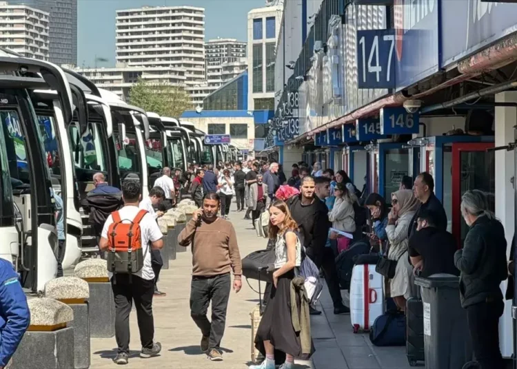 İstanbul-İzmir arası ekspres dönem! Bazı firmalar artık Bursa, Balıkesir ve Manisa’ya uğramayacak 1 İstanbul-İzmir arası ekspres dönem! Bazı firmalar artık Bursa, Balıkesir ve Manisa’ya uğramayacak