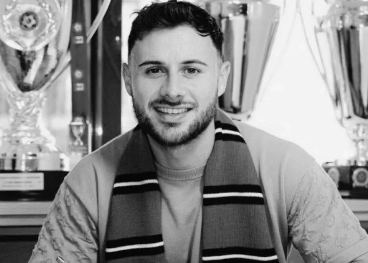 Yunanistan şokta! Panathinaikos'un yıldız futbolcusu evinde ölü bulundu 1 Yunanistan şokta! Panathinaikos’un yıldız futbolcusu evinde ölü bulundu