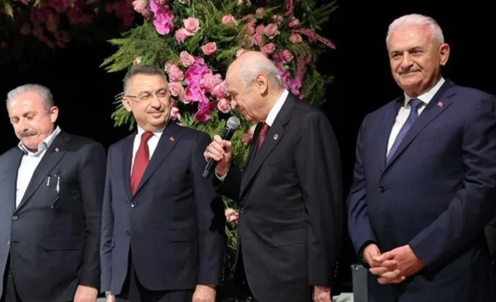 Şafak hastanesinin sahibi Seçim Öztürk, MHP'li Celal Adan'ın dünürü çıktı 3 Şafak hastanesinin sahibi Seçim Öztürk, MHP'li Celal Adan'ın dünürü çıktı