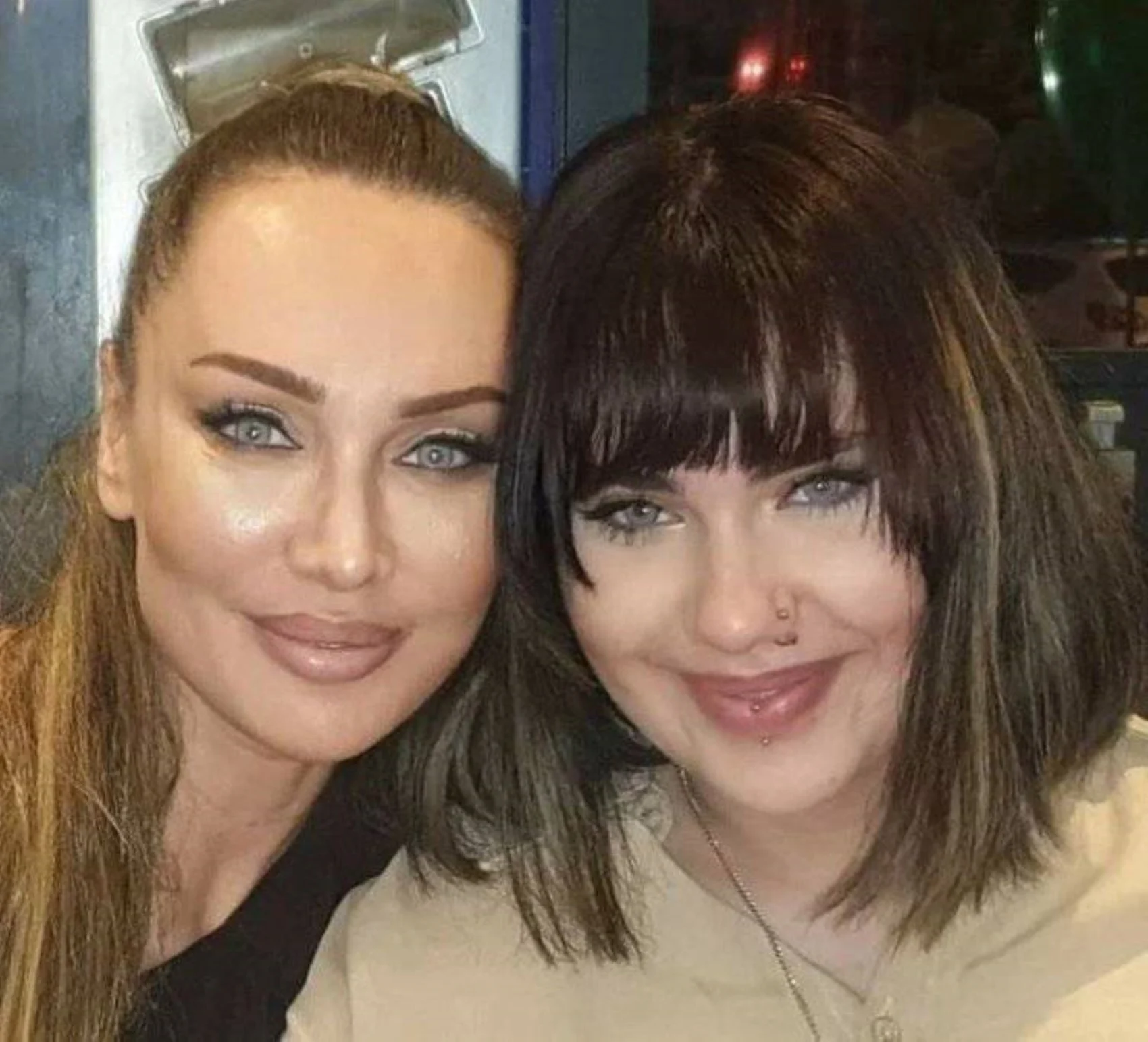 Şarkıcı Umut Akyürek ve eşi anlattı: Kızımız madde bağımlısı, ya kendini ya da birini öldürecek 2 Şarkıcı Umut Akyürek ve eşi anlattı: Kızımız madde bağımlısı, ya kendini ya da birini öldürecek