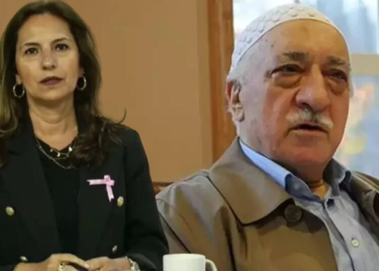 Fethullah Gülen için, ‘Mekanı cennet olsun’ diyen gazeteci gözaltına alındı 1 Fethullah Gülen için, ‘Mekanı cennet olsun’ diyen gazeteci gözaltına alındı