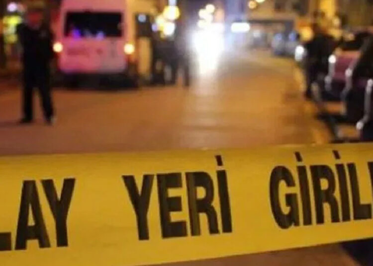 Yaşları 14 ve 17: İstanbul'da sokak ortasında silahla çatıştılar, biri hayatını kaybetti 1 Yaşları 14 ve 17: İstanbul’da sokak ortasında silahla çatıştılar, biri hayatını kaybetti