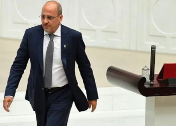 Ahmet Şık, Meclis’te anlattı: Erdoğan, Süleyman Soylu’ya “hazırlığını yapmadın mı zaten kayyım atamayacak mıyız” diye sordu