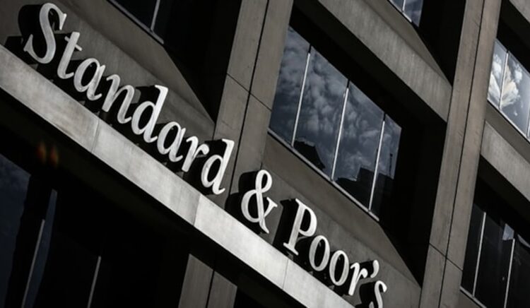 S&P Türkiye'nin kredi notunu ‘B+’dan ‘BB-‘ye yükseltti 1 S&P Türkiye’nin kredi notunu ‘B+’dan ‘BB-‘ye yükseltti