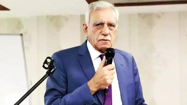 Ahmet Hakan: Yerlerine kayyum atananlara, seçimden önce mi, seçimden sonra mı ceza verilmiş? 2 Ahmet Hakan: Yerlerine kayyum atananlara, seçimden önce mi, seçimden sonra mı ceza verilmiş?