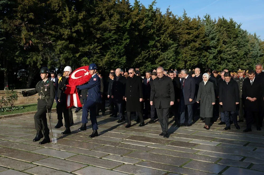 Erdoğan ve beraberindeki devlet erkanı, Atatürk'ün huzuruna çıktı 2 Erdoğan ve beraberindeki devlet erkanı, Atatürk'ün huzuruna çıktı