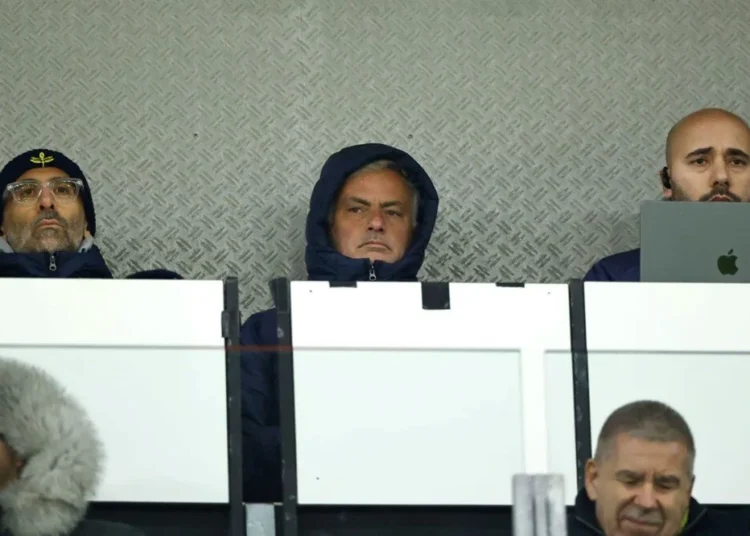 İngiliz basınından iddia: Mourinho, aracıları üzerinden Newcastle ile görüştü 1 İngiliz basınından iddia: Mourinho, aracıları üzerinden Newcastle ile görüştü