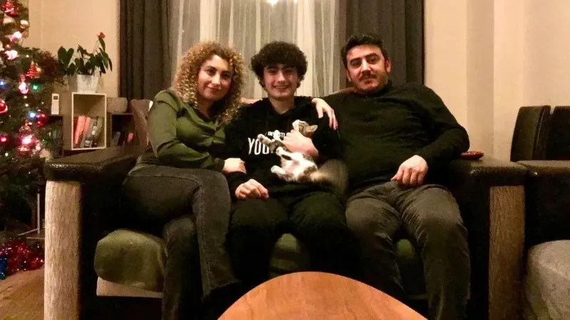 Elektrikli bisikletin bataryası patladı, 19 yaşındaki genç dumandan hayatını kaybetti 5 Elektrikli bisikletin bataryası patladı, 19 yaşındaki genç dumandan hayatını kaybetti