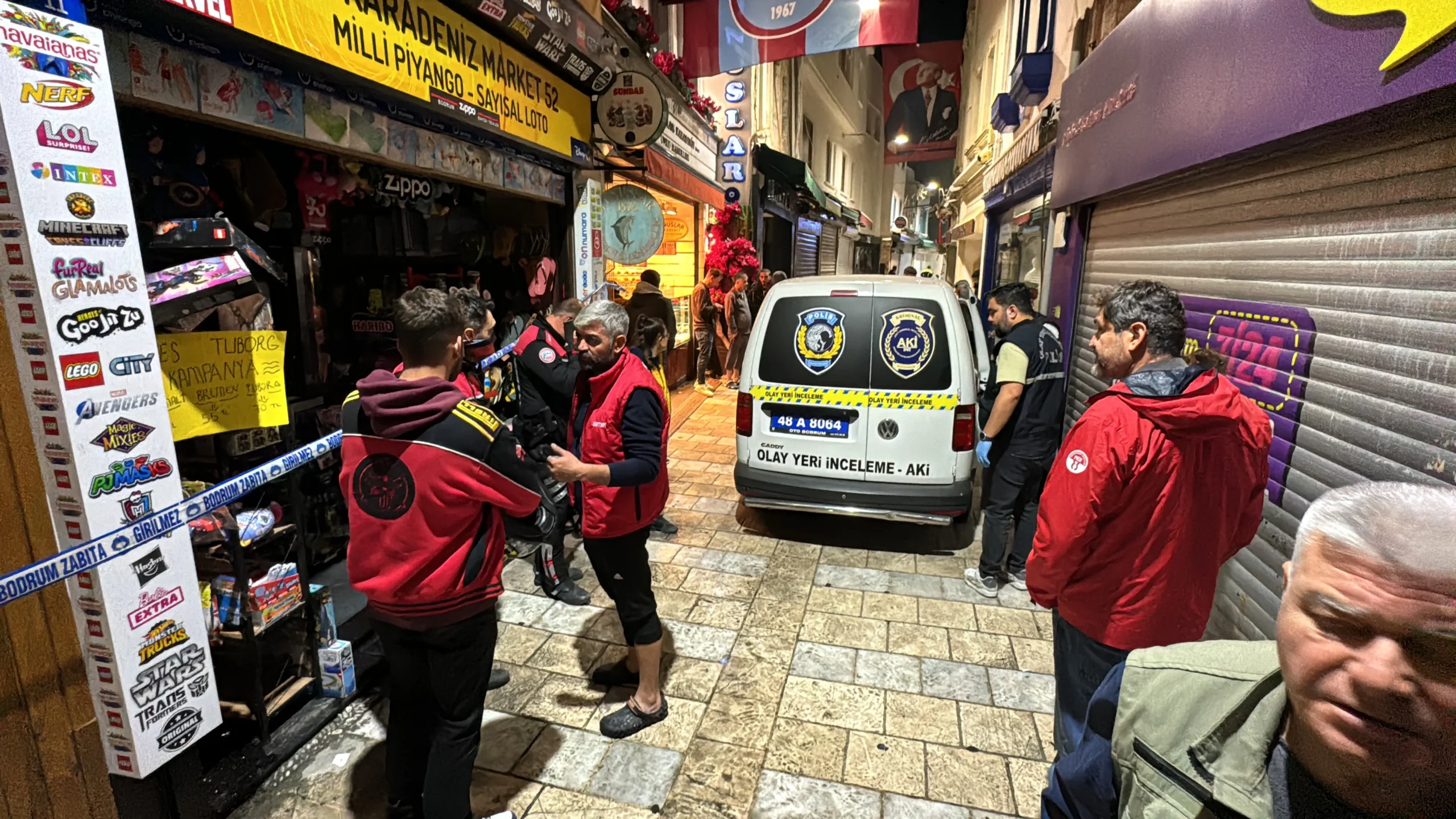 Toplum nereye gidiyor? Öz ağabeyini dükkanda benzin döküp yakarak öldürdü 2 Toplum nereye gidiyor? Öz ağabeyini dükkanda benzin döküp yakarak öldürdü