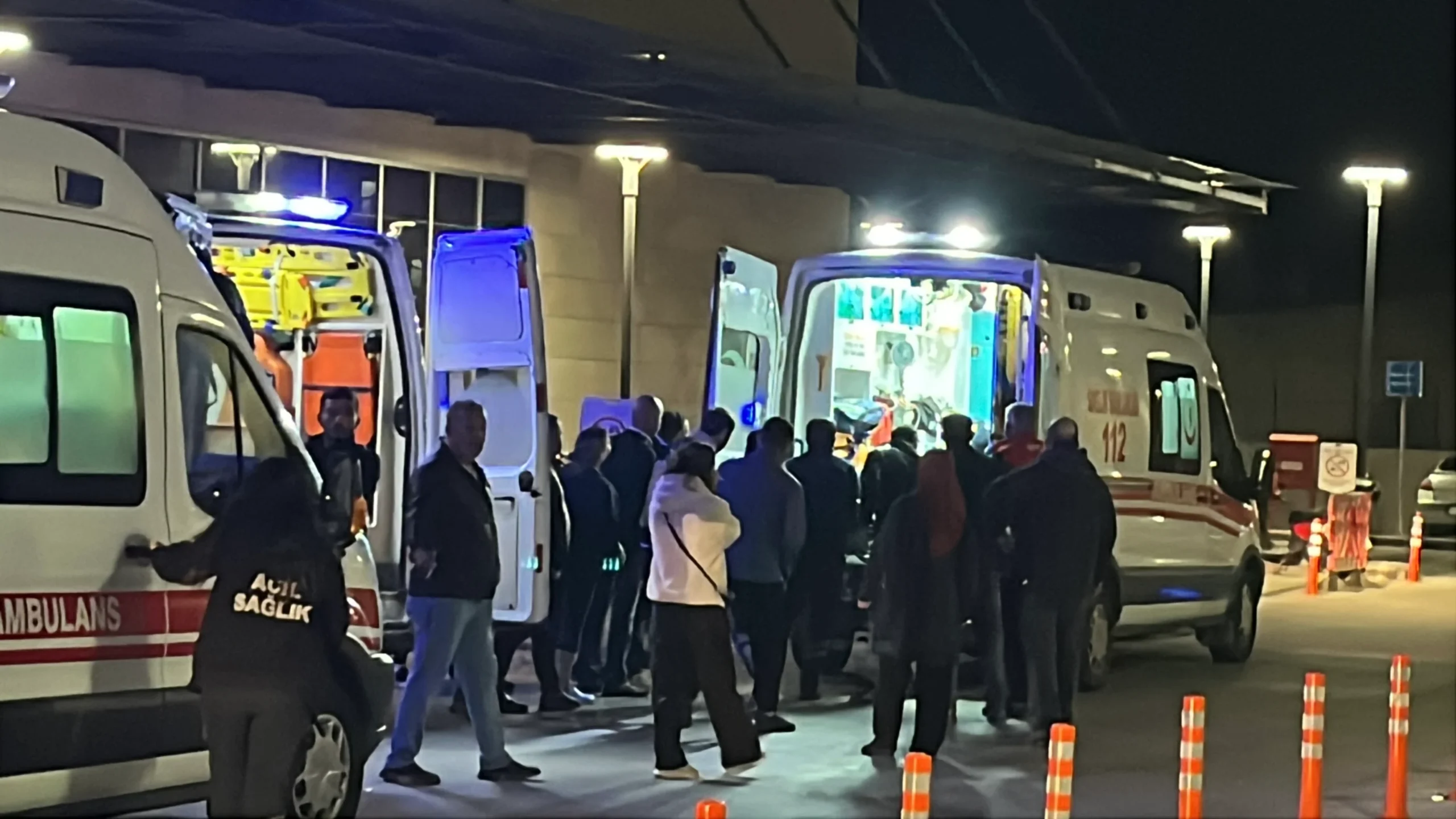 Toplum nereye gidiyor? Öz ağabeyini dükkanda benzin döküp yakarak öldürdü 9 Toplum nereye gidiyor? Öz ağabeyini dükkanda benzin döküp yakarak öldürdü