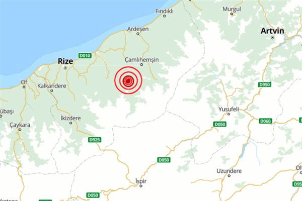 Rize'de camide deprem paniği! Cemaat koşarak kaçtı