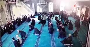 Rize'de camide deprem paniği! Cemaat koşarak kaçtı