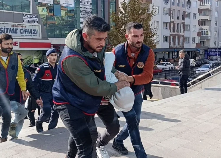 Bu gidiş nereye? Tekirdağ'da Sıla bebeğin ardından korkunç bir istismar daha! 1 Bu gidiş nereye? Tekirdağ’da Sıla bebeğin ardından korkunç bir istismar daha!