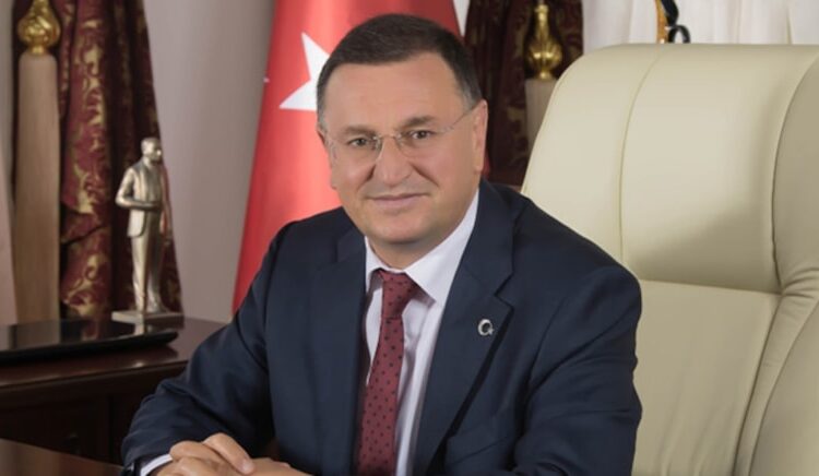 CHP, eski Hatay Belediye Başkanı Lütfü Savaş'ı ‘kesin ihraç’ istemiyle disipline sevk etti 1 CHP, eski Hatay Belediye Başkanı Lütfü Savaş’ı ‘kesin ihraç’ istemiyle disipline sevk etti