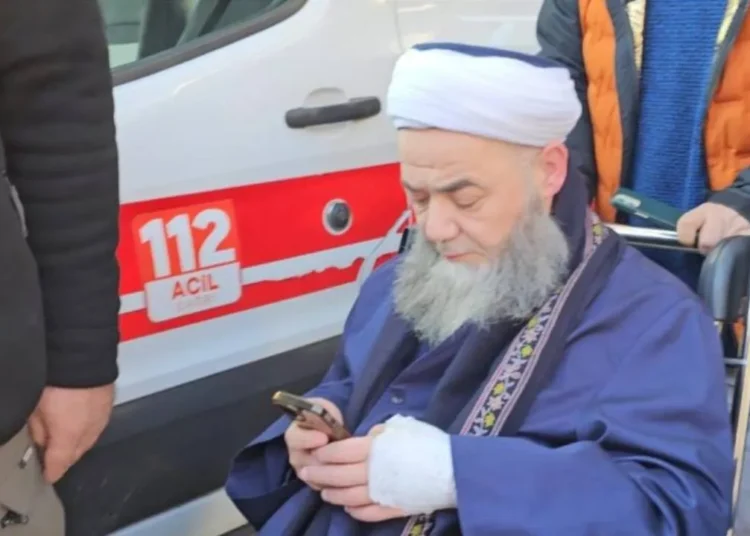 Uçakta rahatsızlanıp hastaneye kaldırılmıştı: 'Cübbeli Ahmet' taburcu edildi 1 Uçakta rahatsızlanıp hastaneye kaldırılmıştı: ‘Cübbeli Ahmet’ taburcu edildi