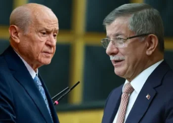 Ahmet Davutoğlu, Devlet Bahçeli’nin Abdullah Öcalan çağrısına destek verdi