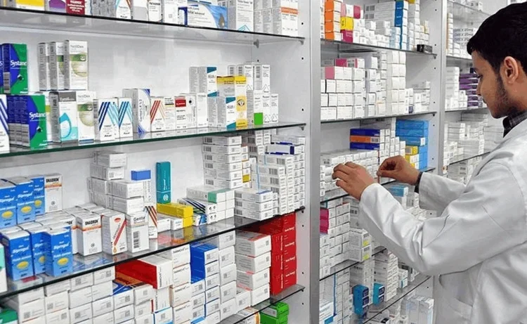İlaç krizi büyüyor: Eczacılar, Türkiye genelinde faaliyetlerini durduracak 1 İlaç krizi büyüyor: Eczacılar, Türkiye genelinde faaliyetlerini durduracak