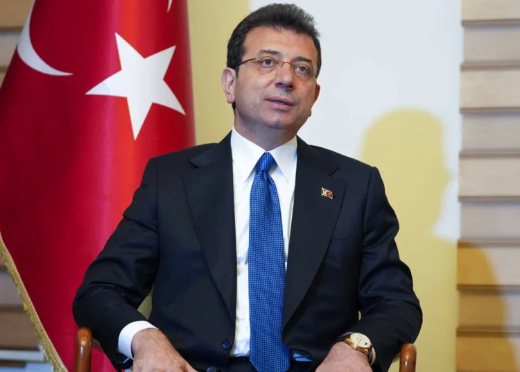 Ekrem İmamoğlu’ndan kayyım açıklaması: İBB ile yan yana gelemez