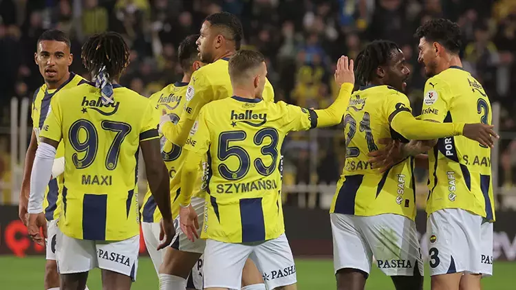 Fenerbahçe, AZ Alkmaar mağlubiyetinin moral bozukluğunu Sivasspor’la düzeltti 1 Fenerbahçe, AZ Alkmaar mağlubiyetinin moral bozukluğunu Sivasspor’la düzeltti