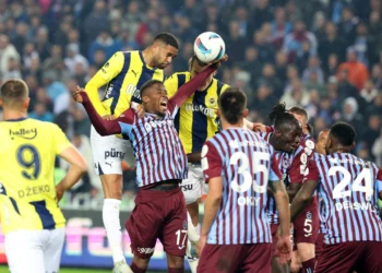 Safa Kar yazdı l Fenerbahçe, Trabzon’da ‘hakem kararıyla’!… 